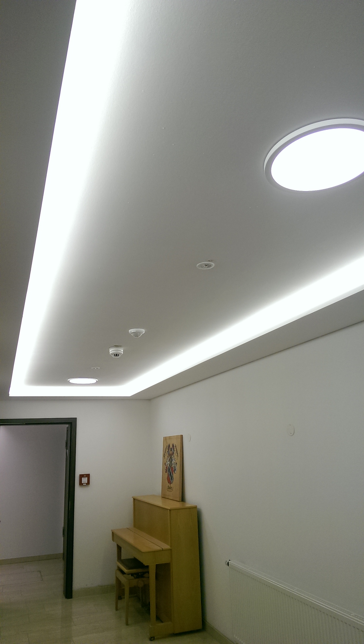 LED Beleuchtung Hotelneubau Flur